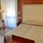 蒂凡尼酒店 酒店 马里纳迪马萨