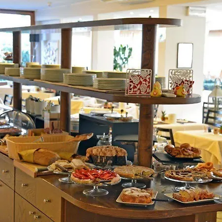 Tiffany Hotel 3*