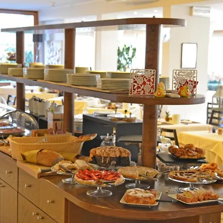 Tiffany Hotel 3*